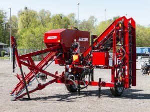 new Asa-Lift CM-100E carrot harvester