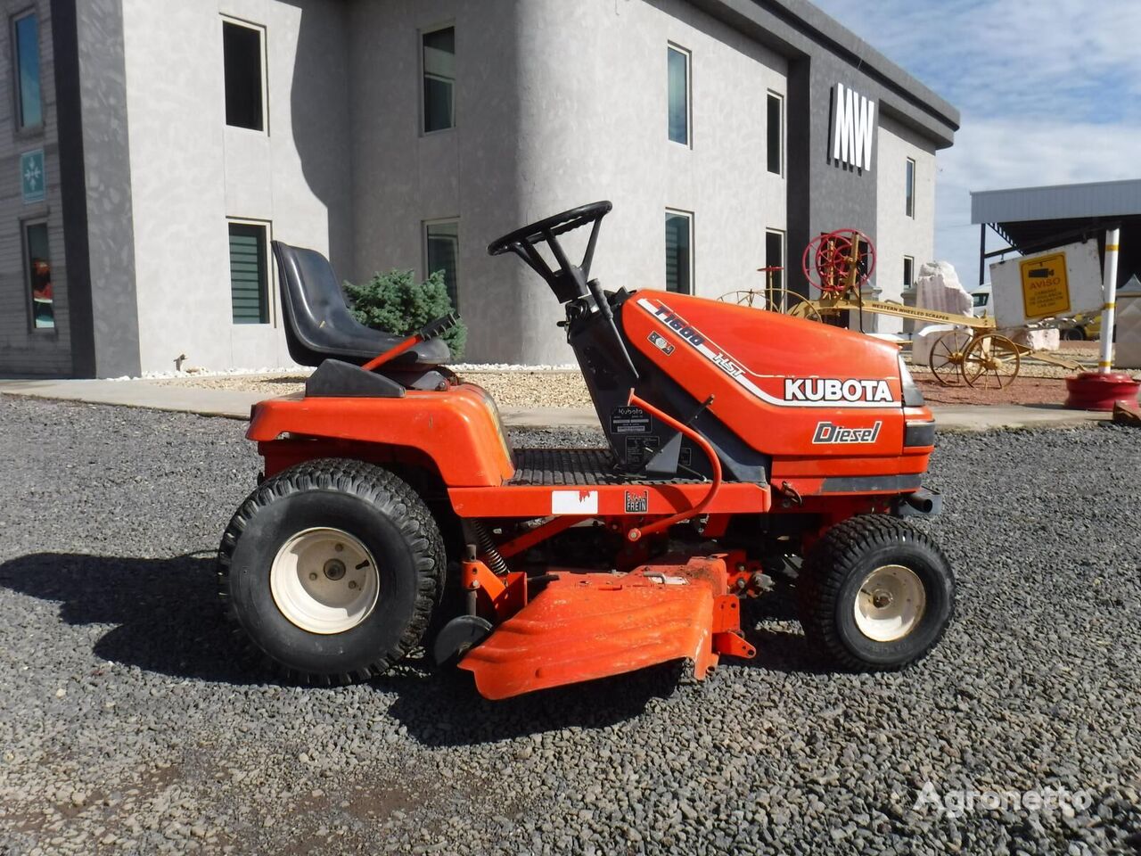 Kubota TI600H lawn tractor