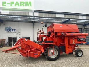 Deutz-Fahr m660 grain harvester