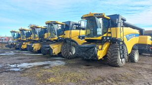 New Holland CX6090 grain harvester