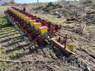 Selandia mechanical precision seed drill