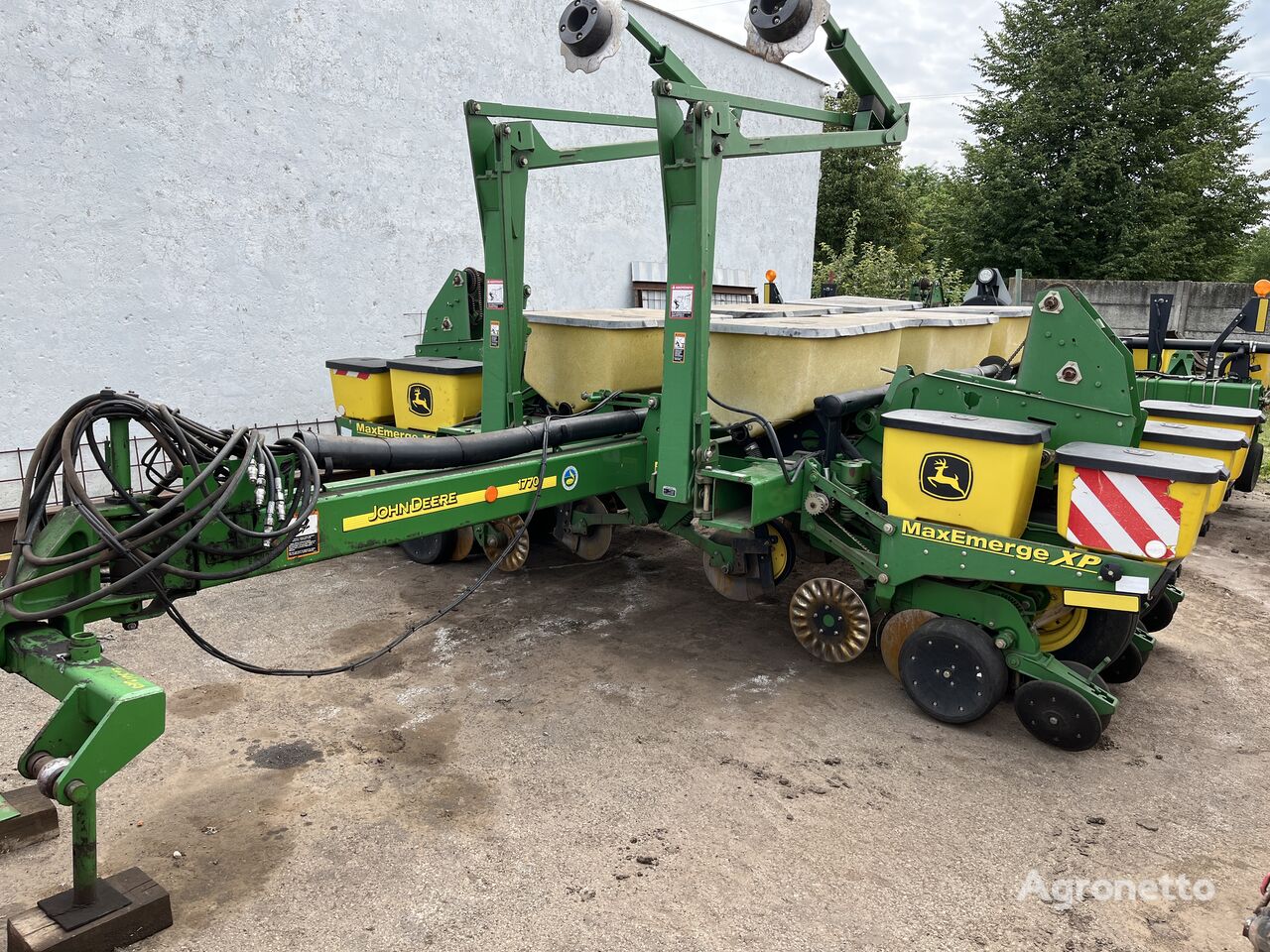 John Deere 1770 pneumatic precision seed drill