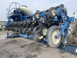 Kinze 3600 INTERPLANT 16 pneumatic precision seed drill