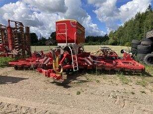 Pöttinger Terrasem C8 pneumatic seed drill