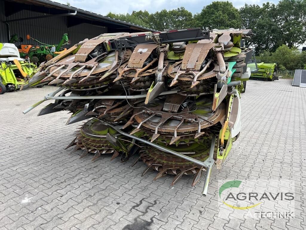 Claas Orbis 900 rotary corn head