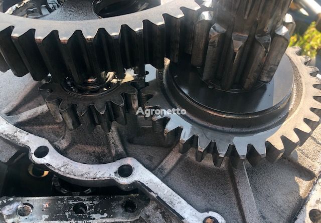 Przekładnia gearbox for Claas RU  wheel tractor