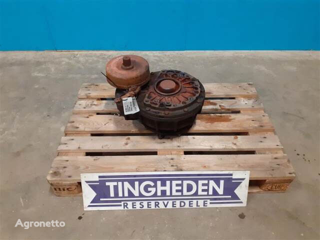 Dronningborg 7000 46124100 reducer for Dronningborg dronningborg 7000 <br />Ring på 97375277 eller send en mail på parts@tingheden grain harvester