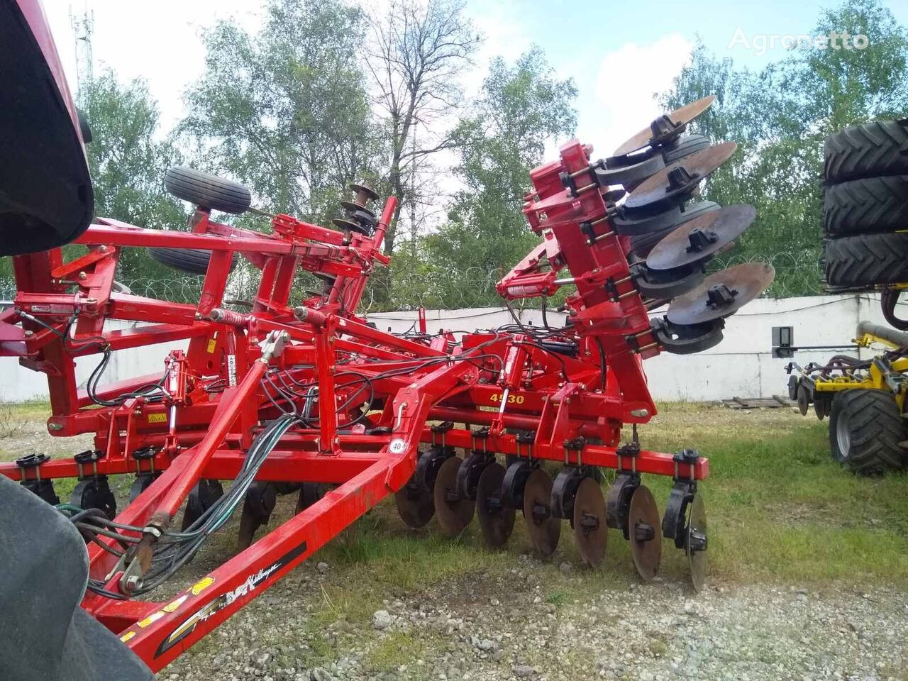 Challenger SF4530-19  disk harrow