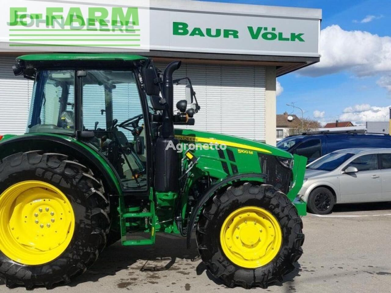 5100 m wheel tractor