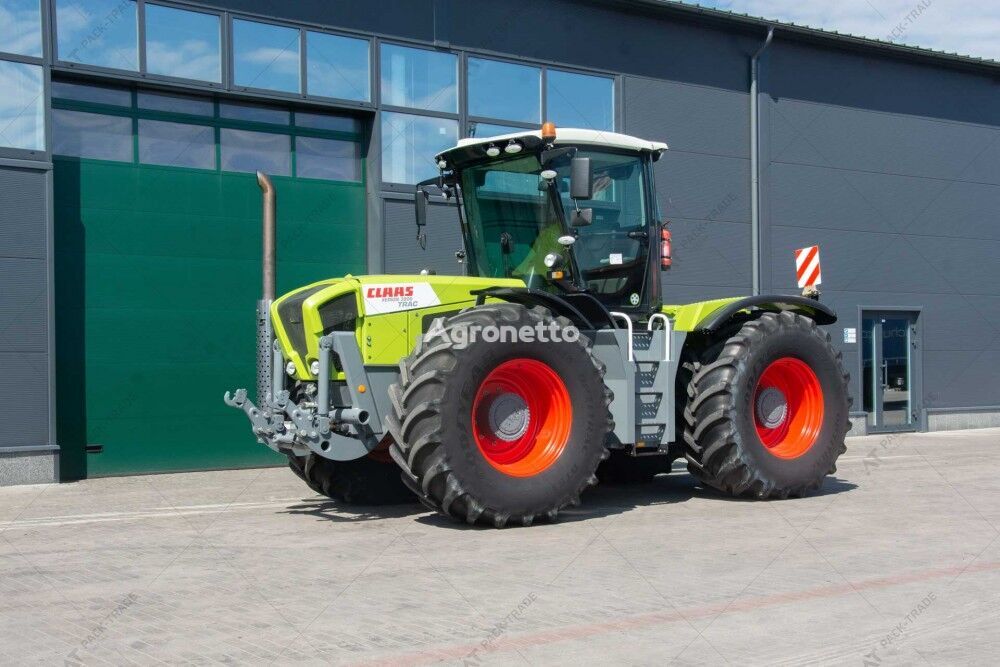 Claas 3800 Xerion wheel tractor