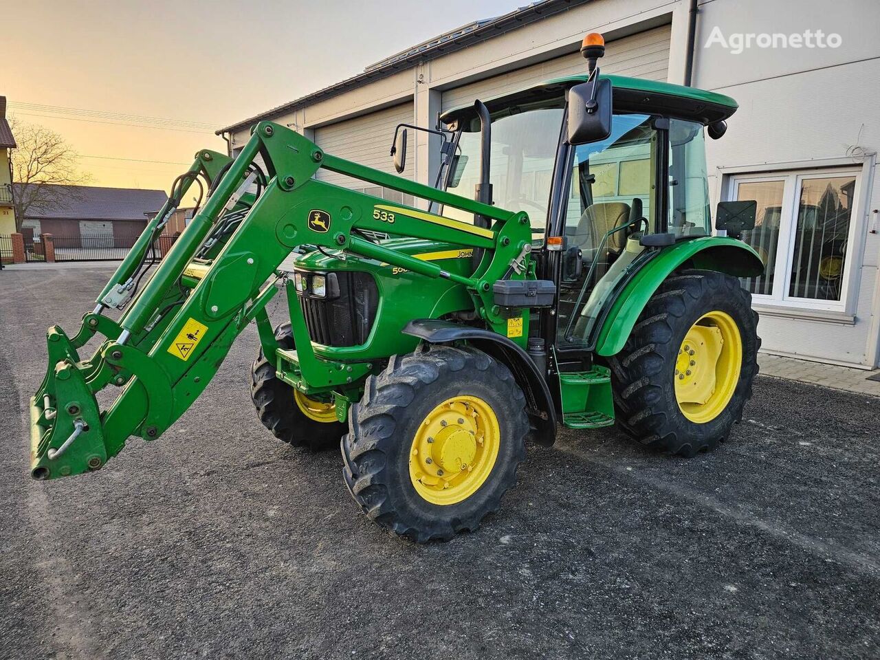 John Deere 5065E z ładowaczem JD, moc 65KM  , 2013 rok , 3700 h wheel tractor