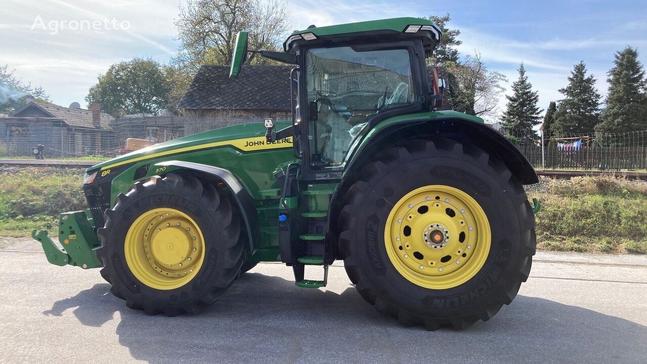 new John Deere 8R370 wheel tractor
