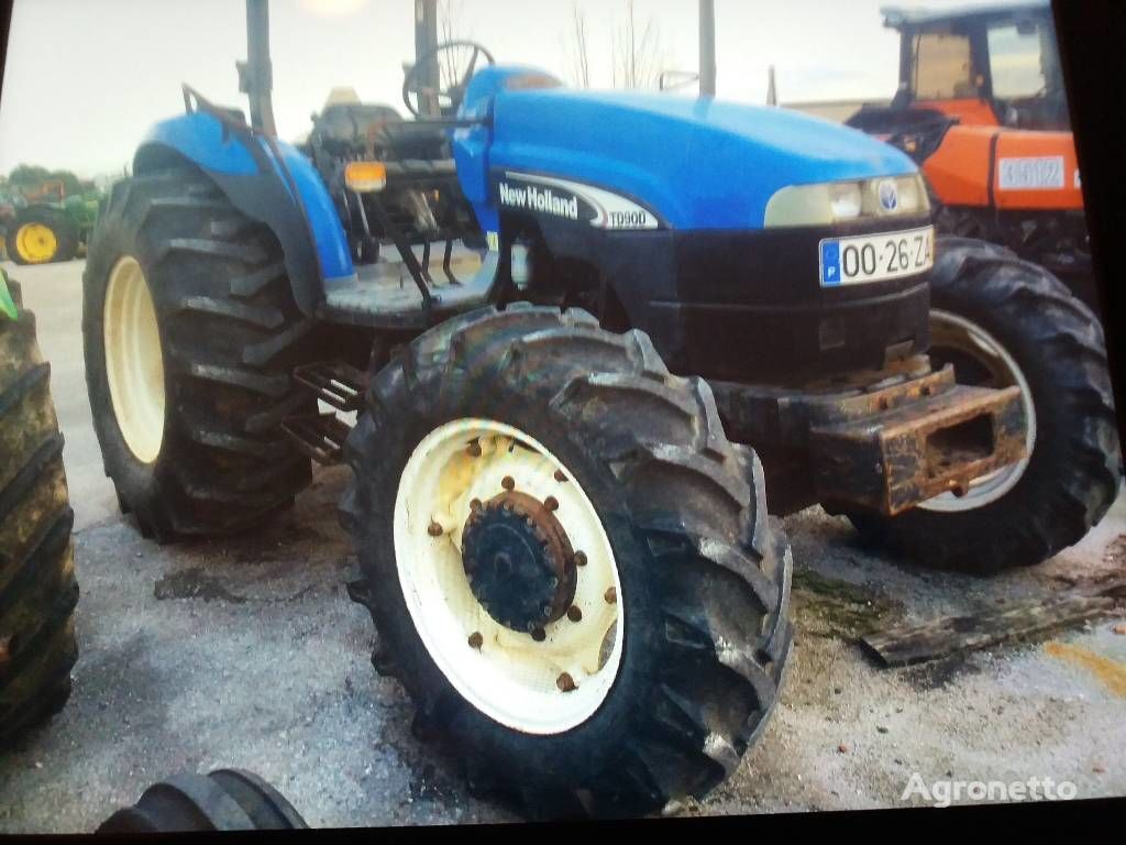 New Holland TD90D wheel tractor