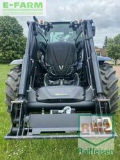 Valtra t174 versu wheel tractor